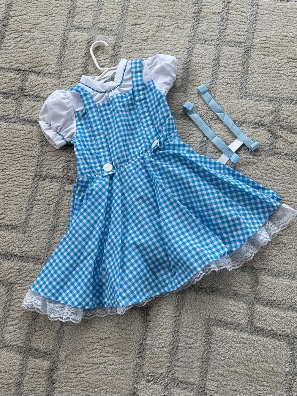 Classic Wizard of Oz Dorothy Costume for Kids size 4 T